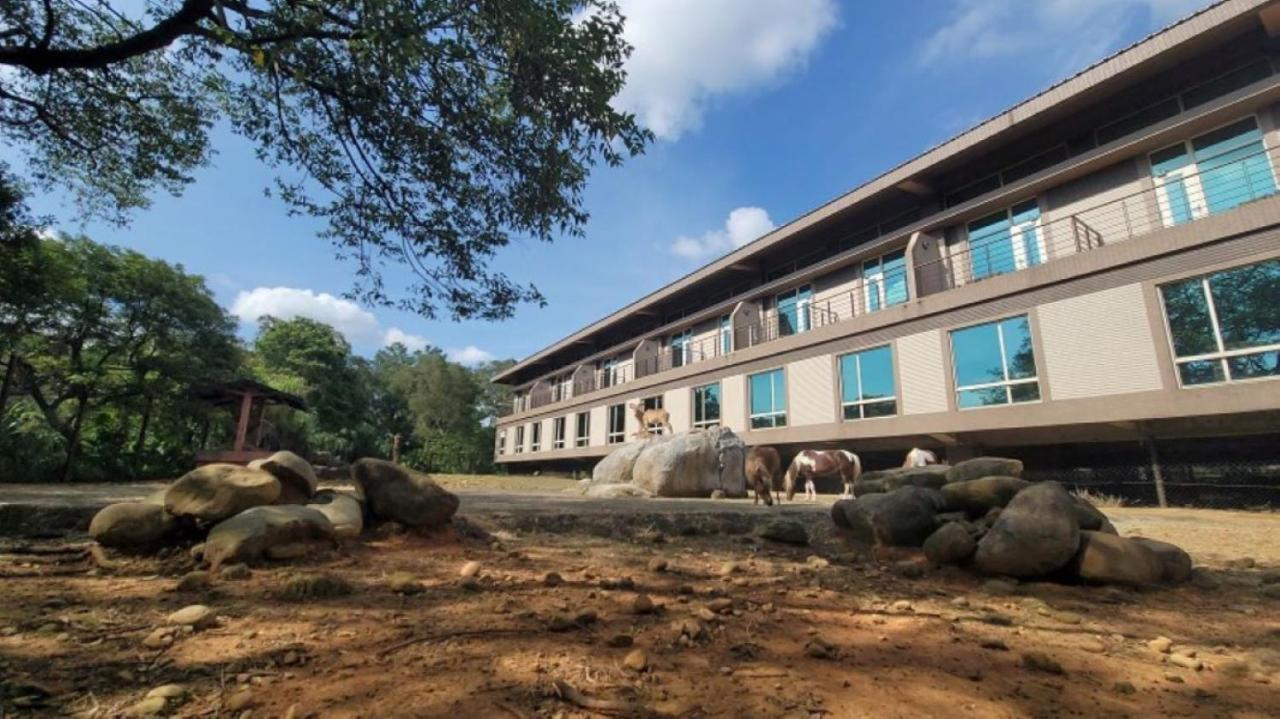 Leofoo Resort Guanshi Guanxi Exterior photo